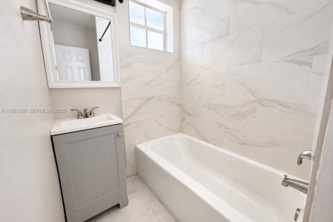 Снять в аренду квартиру в Майами-Бич, Флорида 37.63м2, № 2080052 - фото 10