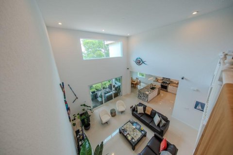 House in Royal Palm Beach, Florida 5 bedrooms, 368.54 sq.m. № 2261254 - photo 14