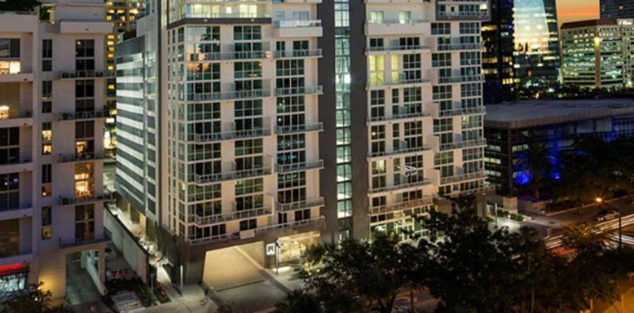 Apartment in THE BOND AT BRICKELL in Miami, Florida 1 bedroom, 69 sq.m. № 63545