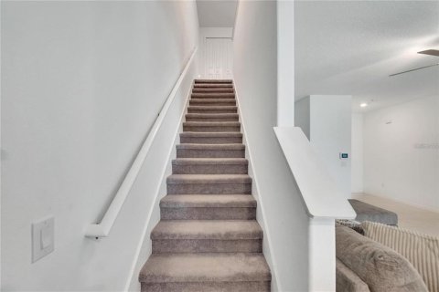 Снять в аренду таунхаус в Сан-Сити-Центр, Флорида 2 комнаты, 158.03м2, № 2102101 - фото 20