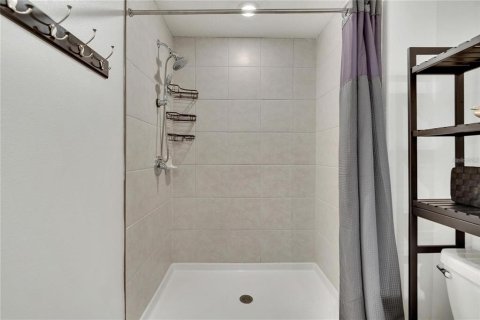Снять в аренду таунхаус в Сан-Сити-Центр, Флорида 2 комнаты, 158.03м2, № 2102101 - фото 27
