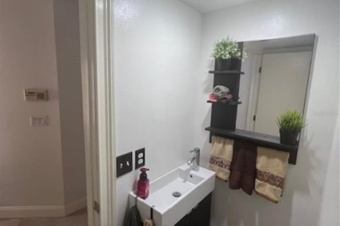 Townhouse in Clearwater, Florida 3 bedrooms, 134.71 sq.m. № 2119622 - photo 20