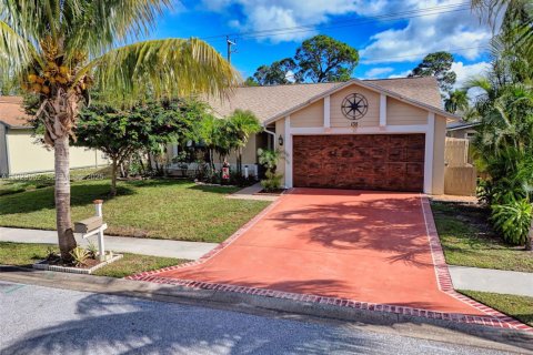 Купить виллу или дом в Юпитер, Флорида 3 спальни, 146.69м2, № 1991011 - фото 1