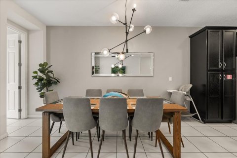 Touwnhouse à vendre à Kissimmee, Floride: 5 chambres, 213.12 m2 № 1796710 - photo 11