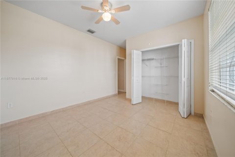 Снять в аренду виллу или дом в Майами, Флорида 3 спальни, 145.86м2, № 1949341 - фото 24