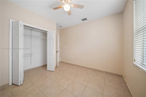 Снять в аренду виллу или дом в Майами, Флорида 3 спальни, 145.86м2, № 1949341 - фото 21