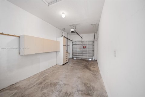 Снять в аренду виллу или дом в Майами, Флорида 3 спальни, 145.86м2, № 1949341 - фото 26