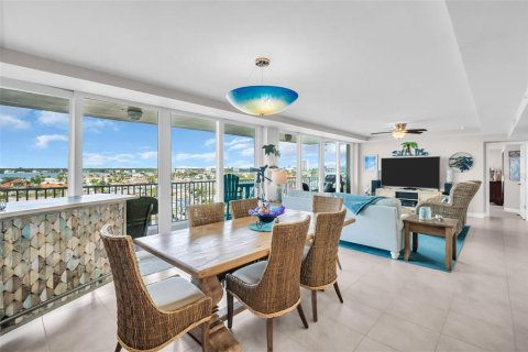 Condo in Clearwater, Florida, 3 bedrooms  № 1912345 - photo 16