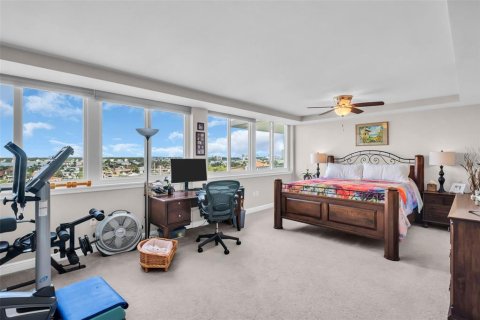 Condo in Clearwater, Florida, 3 bedrooms  № 1912345 - photo 18