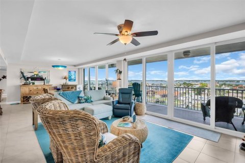 Condo in Clearwater, Florida, 3 bedrooms  № 1912345 - photo 4