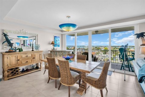 Condo in Clearwater, Florida, 3 bedrooms  № 1912345 - photo 15