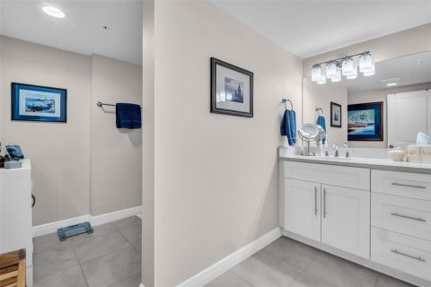 Condo in Clearwater, Florida, 3 bedrooms  № 1912345 - photo 22