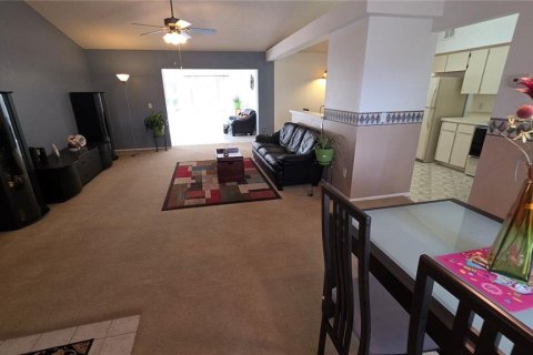 Villa ou maison à vendre à Orlando, Floride: 3 chambres, 172.71 m2 № 2425704 - photo 6