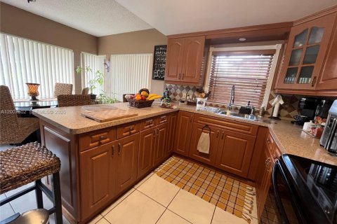 Condo in Davie, Florida, 2 bedrooms  № 2076141 - photo 4