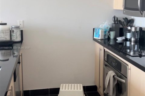 Снять в аренду кондоминиум в Майами, Флорида 1 спальня, 65.68м2, № 2006485 - фото 9