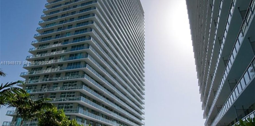 Кондоминиум с 1 спальней в Майами, Флорида № 2006485