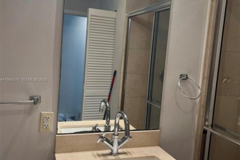 Снять в аренду кондоминиум в Майами, Флорида 1 спальня, 65.68м2, № 2006485 - фото 10