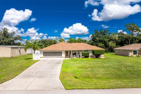 Villa ou maison à North Port, Floride 3 chambres, 152.27 m2 № 2373417