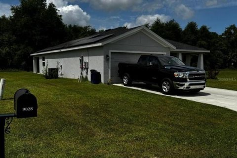 House in Ocala, Florida 4 bedrooms, 143.53 sq.m. № 2156033