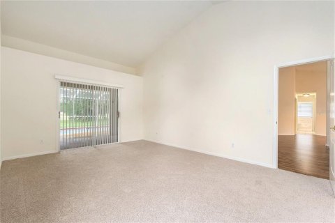 House in Spring Hill, Florida 3 bedrooms, 199.37 sq.m. № 1904296 - photo 17