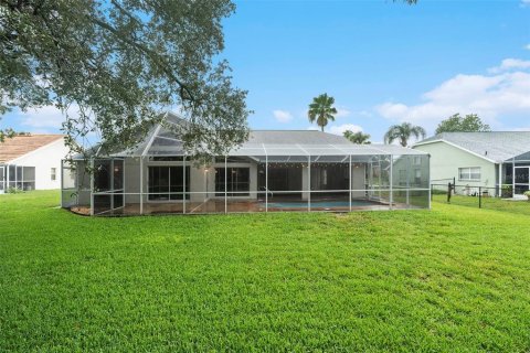 House in Spring Hill, Florida 3 bedrooms, 199.37 sq.m. № 1904296 - photo 29