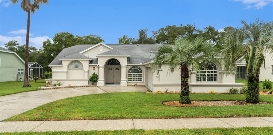 Villa ou maison à Spring Hill, Floride 3 chambres, 199.37 m2 № 1904296