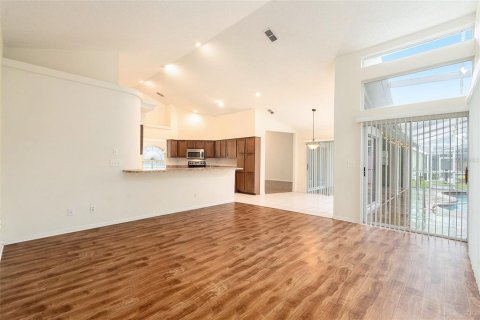 House in Spring Hill, Florida 3 bedrooms, 199.37 sq.m. № 1904296 - photo 8