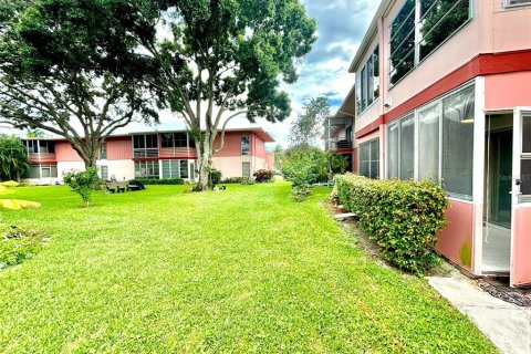 Condo in West Palm Beach, Florida, 2 bedrooms  № 1818982 - photo 24