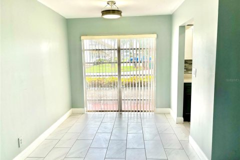 Condo in West Palm Beach, Florida, 2 bedrooms  № 1818982 - photo 8