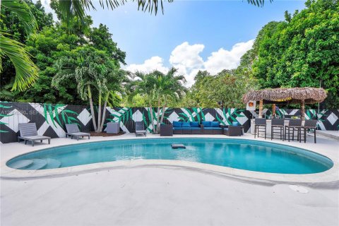 Дом в Майами, Флорида 3 спальни, 142.88м2 № 2069442