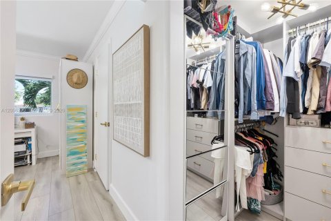 Купить виллу или дом в Майами, Флорида 3 спальни, 142.88м2, № 2069442 - фото 25