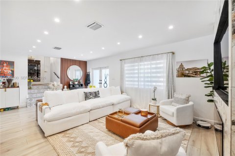 Купить виллу или дом в Майами, Флорида 3 спальни, 142.88м2, № 2069442 - фото 9