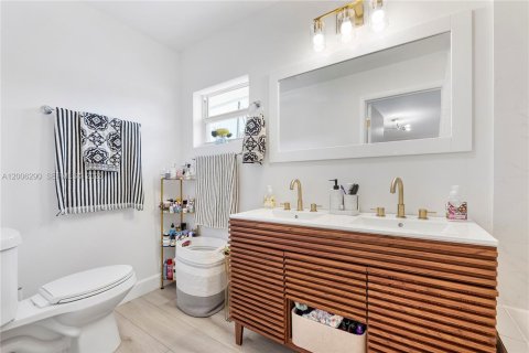 Купить виллу или дом в Майами, Флорида 3 спальни, 142.88м2, № 2069442 - фото 24
