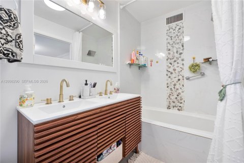 Купить виллу или дом в Майами, Флорида 3 спальни, 142.88м2, № 2069442 - фото 27