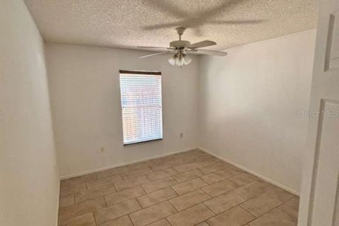 House in Orlando, Florida 3 bedrooms, 132.76 sq.m. № 2277481 - photo 11