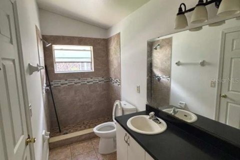 House in Orlando, Florida 3 bedrooms, 132.76 sq.m. № 2277481 - photo 8