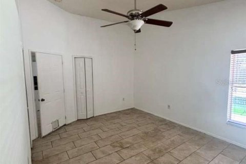 House in Orlando, Florida 3 bedrooms, 132.76 sq.m. № 2277481 - photo 9