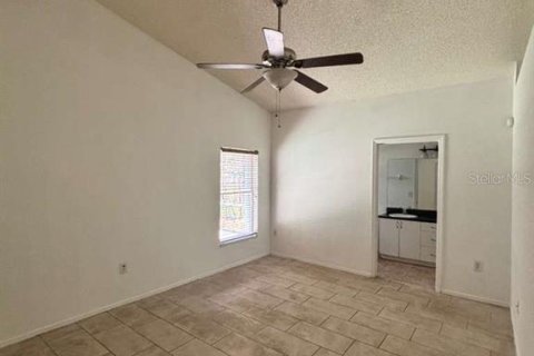 House in Orlando, Florida 3 bedrooms, 132.76 sq.m. № 2277481 - photo 7
