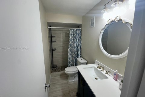 Снять в аренду таунхаус в Майами, Флорида 3 спальни, 137.68м2, № 1874928 - фото 15