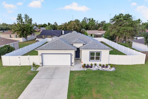 House in Ocala, Florida 4 bedrooms, 185.15 sq.m. № 2214478