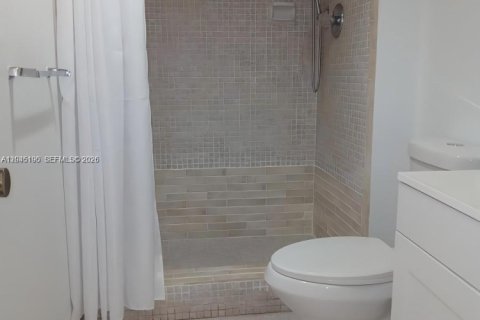 Condo in Pembroke Pines, Florida, 2 bedrooms № 2246088 - photo 7