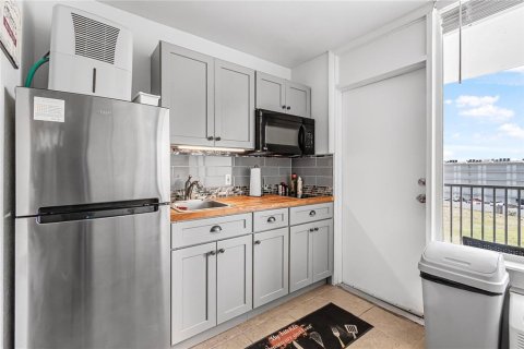Condominio en venta en Daytona Beach, Florida, 1 dormitorio, 58.9 m2 № 1760445 - foto 8