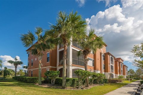 Copropriété à louer à Sarasota, Floride: 2 chambres, 104.7 m2 № 1615564 - photo 1