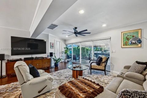 House in Wilton Manors, Florida 3 bedrooms, 150.41 sq.m. № 2086752 - photo 22