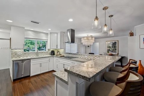 House in Wilton Manors, Florida 3 bedrooms, 150.41 sq.m. № 2086752 - photo 17