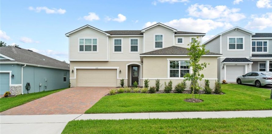 House in Clermont, Florida 5 bedrooms, 306.11 sq.m. № 1847568