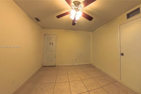 Villa ou maison à vendre à Lehigh Acres, Floride: 3 chambres № 1944118 - photo 14