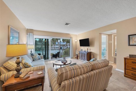 Condo in Sarasota, Florida, 1 bedroom  № 679017 - photo 5