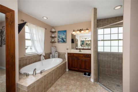 House in Melrose, Florida 3 bedrooms, 207.26 sq.m. № 1906992 - photo 30