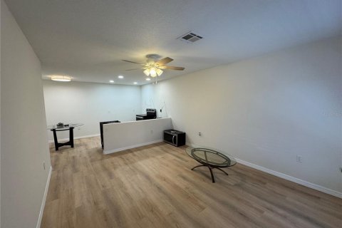 House in New Port Richey, Florida 2 bedrooms, 76.64 sq.m. № 1563302 - photo 4